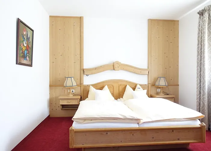 فندق Schoenblick 3*